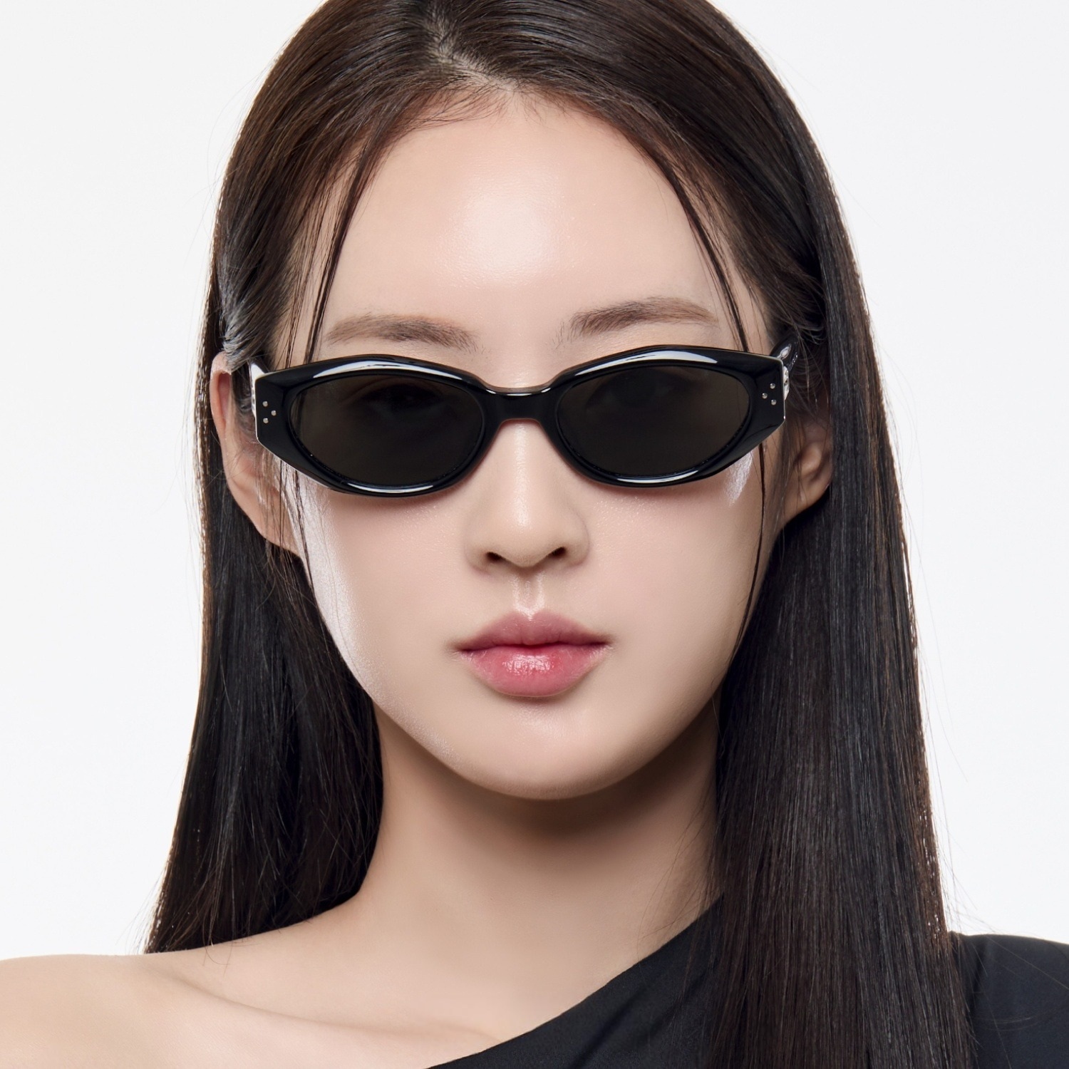 Mắt kính Gentle Monster Dada 01 Black Lenses Butterfly Shape Black Acetate Frame 22