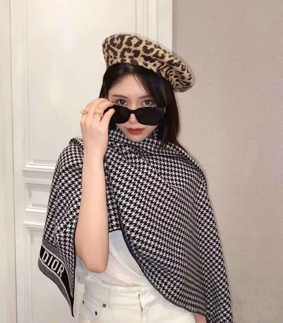 KHĂN CHOÀNG CỖ DIOR 30 MONTAIGNE SCARF BLACK AND WHITE BLENDED CASHMERE KNIT 4