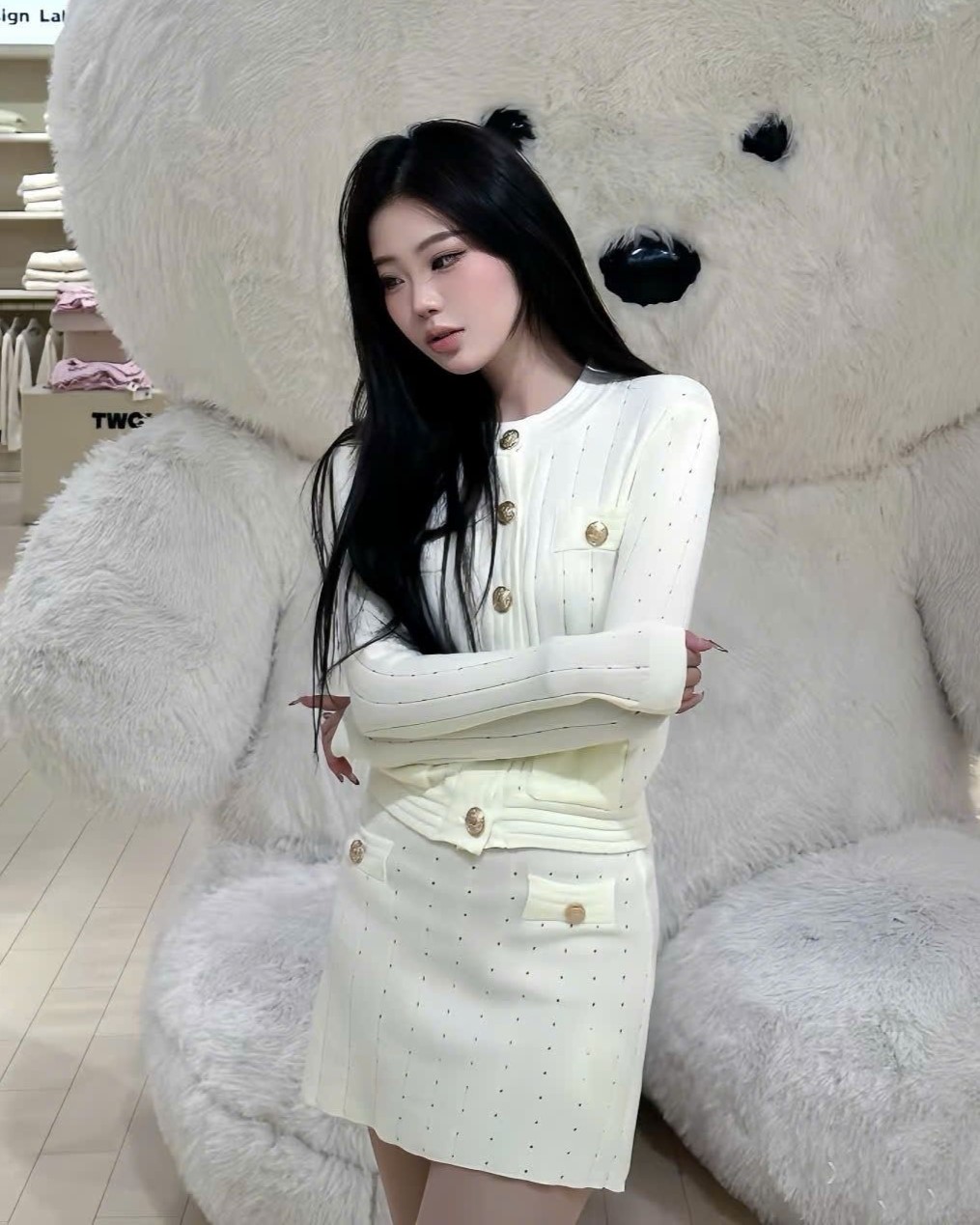 Combo áo tay dài váy ngắn Balmain 15