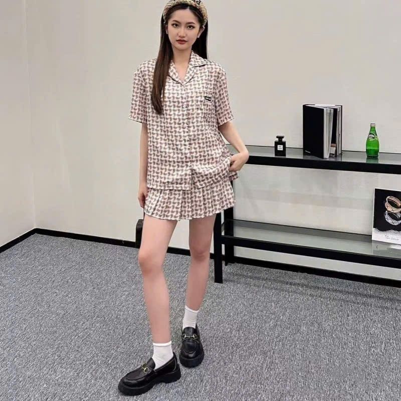 Combo áo váy xếp ly Miu Miu 1