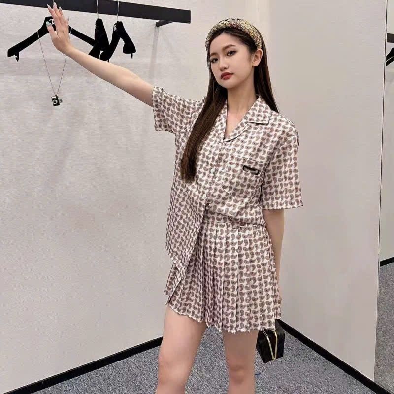 Combo áo váy xếp ly Miu Miu 2