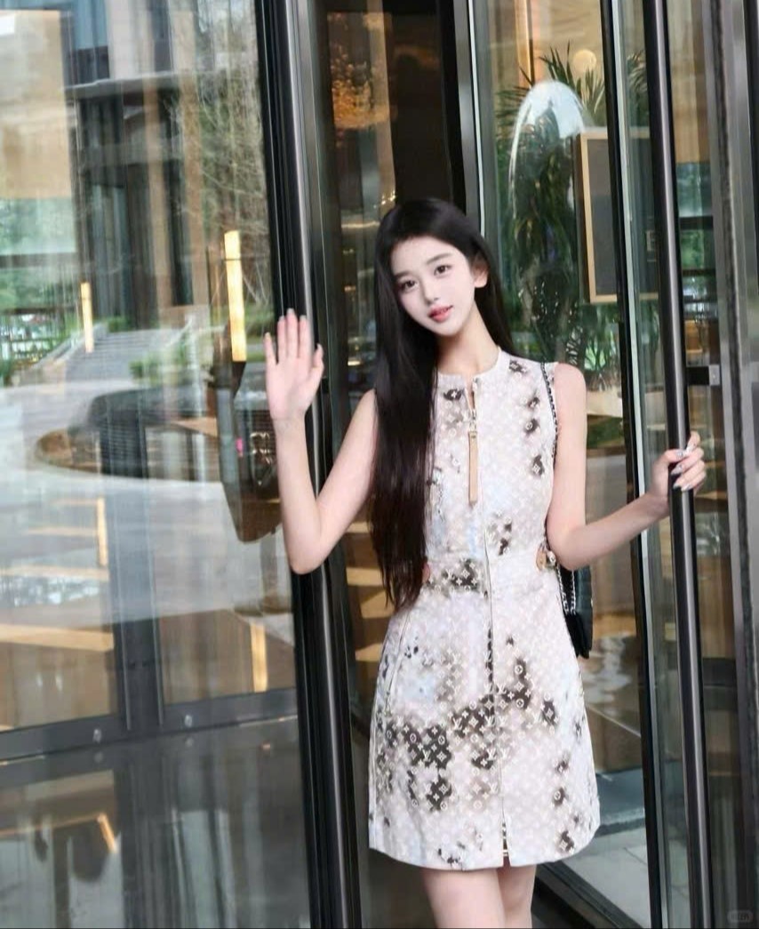 Đầm nữ LV sát nách màu loang nâu xám 6