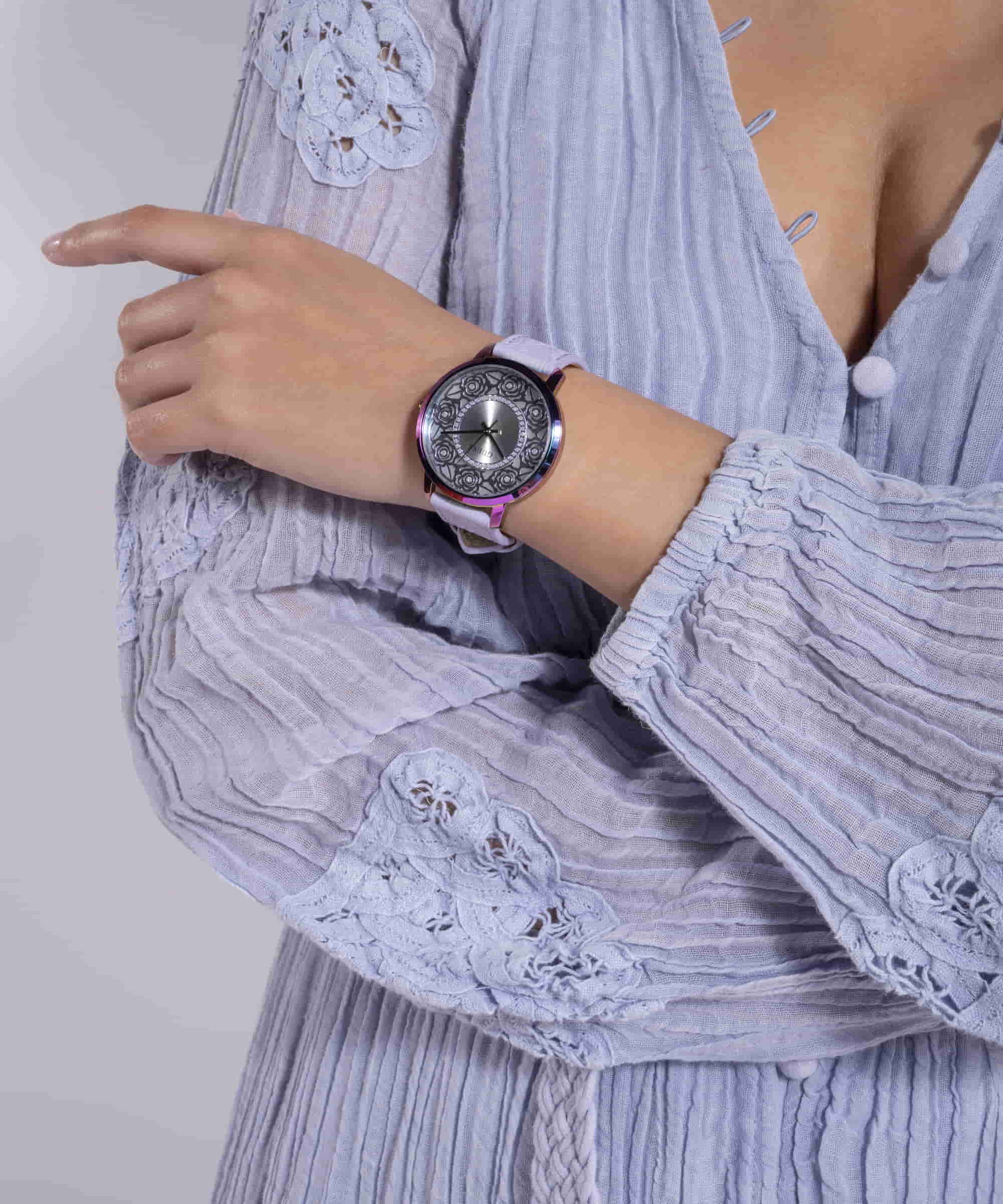 Đồng hồ nữ dây da tím Guess Dahlia Silver Dial Round Case Analog Women Watch GW0529L4 4
