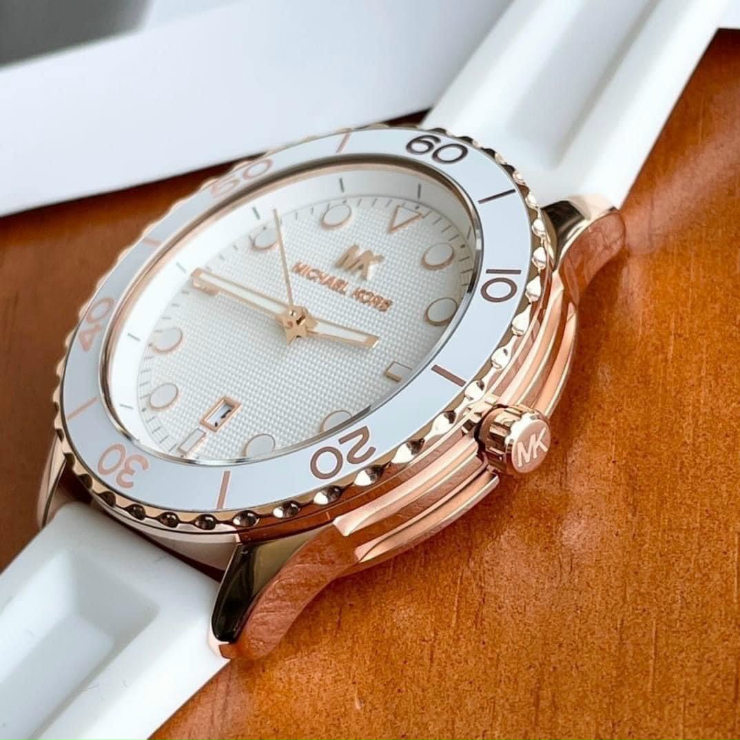 ĐỒNG HỒ ĐEO TAY MICHAEL KORS RUNWAY DIVE OVERSIZED ROSE GOLD-TONE SILICONE STRAP WATCH MK6853 8