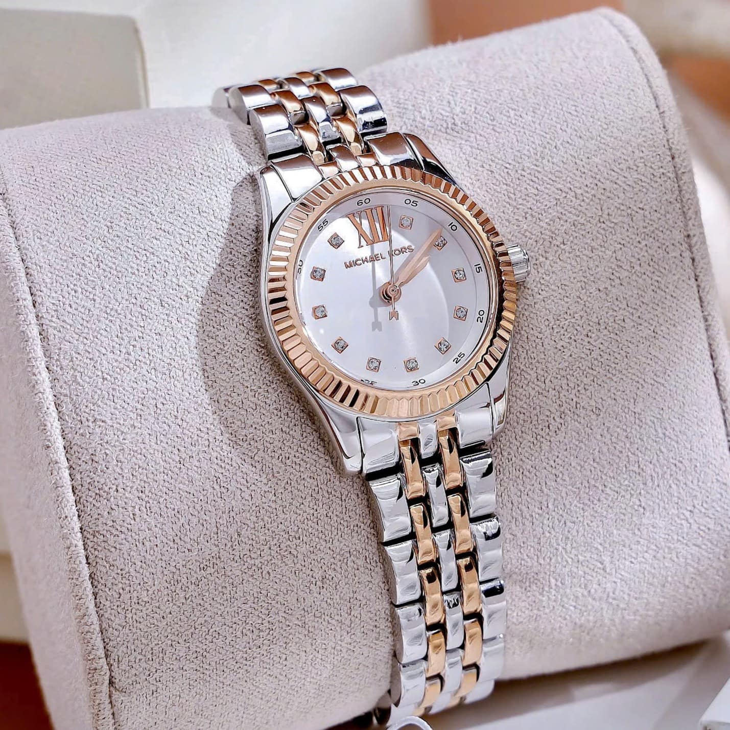 Đồng hồ đeo tay MK nữ Michael Kors Lexington Pavé Two-Tone Watch and Slider Bracelet Gift Set MK4817 10