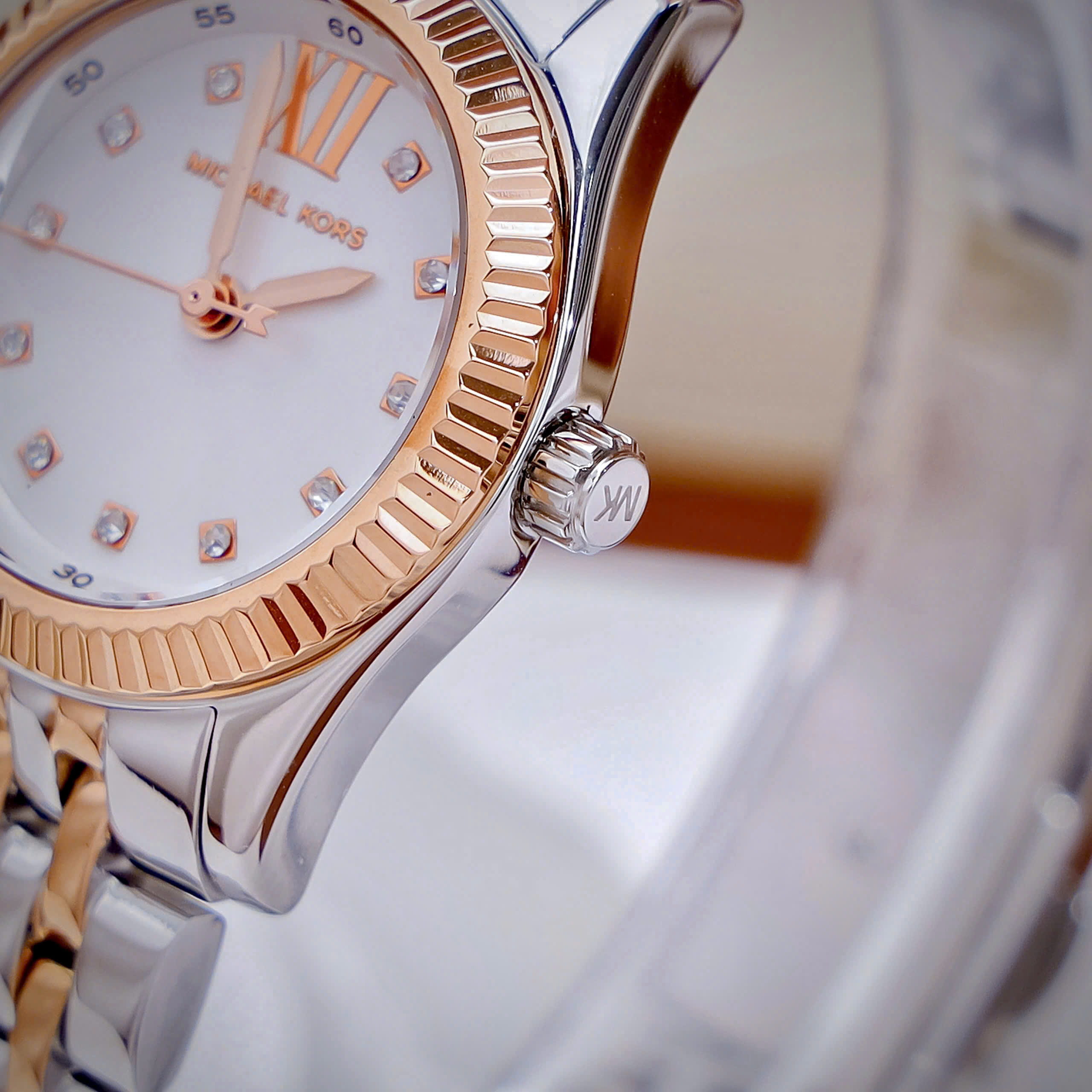 Đồng hồ đeo tay MK nữ Michael Kors Lexington Pavé Two-Tone Watch and Slider Bracelet Gift Set MK4817 12