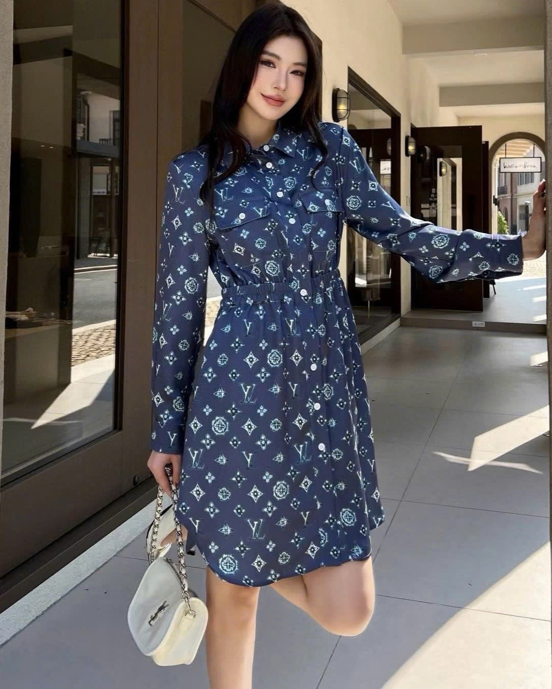 Đầm LV nữ tay dài cổ sơ mi bo eo xanh dương và trắng 11