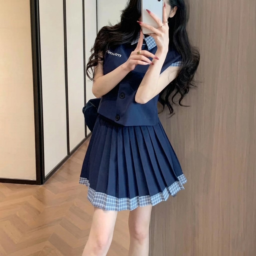 Combo áo sát nách ngắn váy xếp ly xanh dương vàng Miu Miu 3