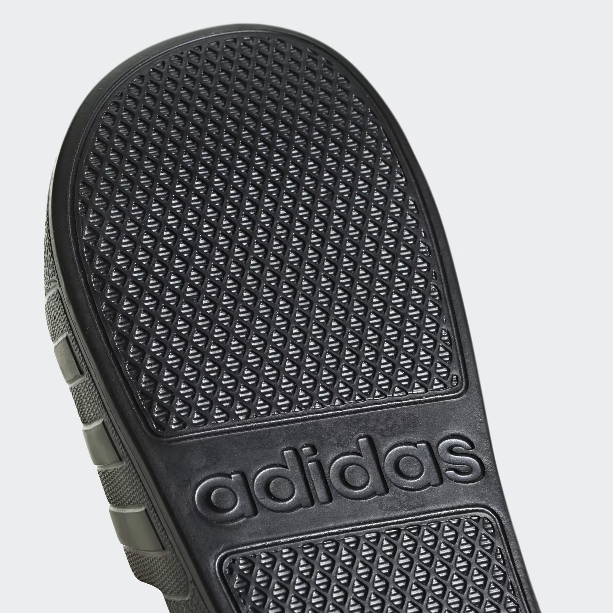 DÉP MÀU ĐEN ADIDAS QUAI NGANG ADILETTE AQUA CORE BLACK F35550 6