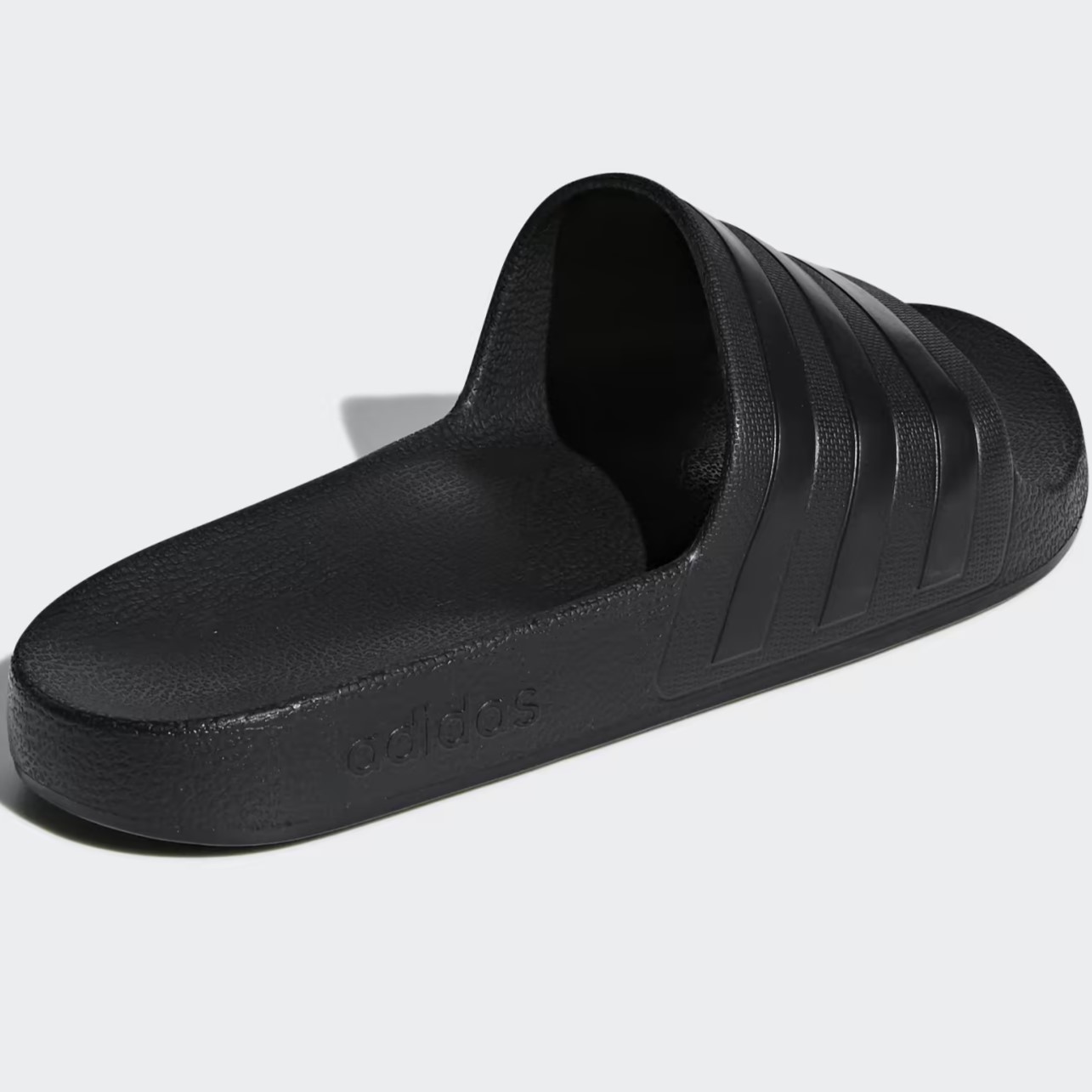 DÉP MÀU ĐEN ADIDAS QUAI NGANG ADILETTE AQUA CORE BLACK F35550 10