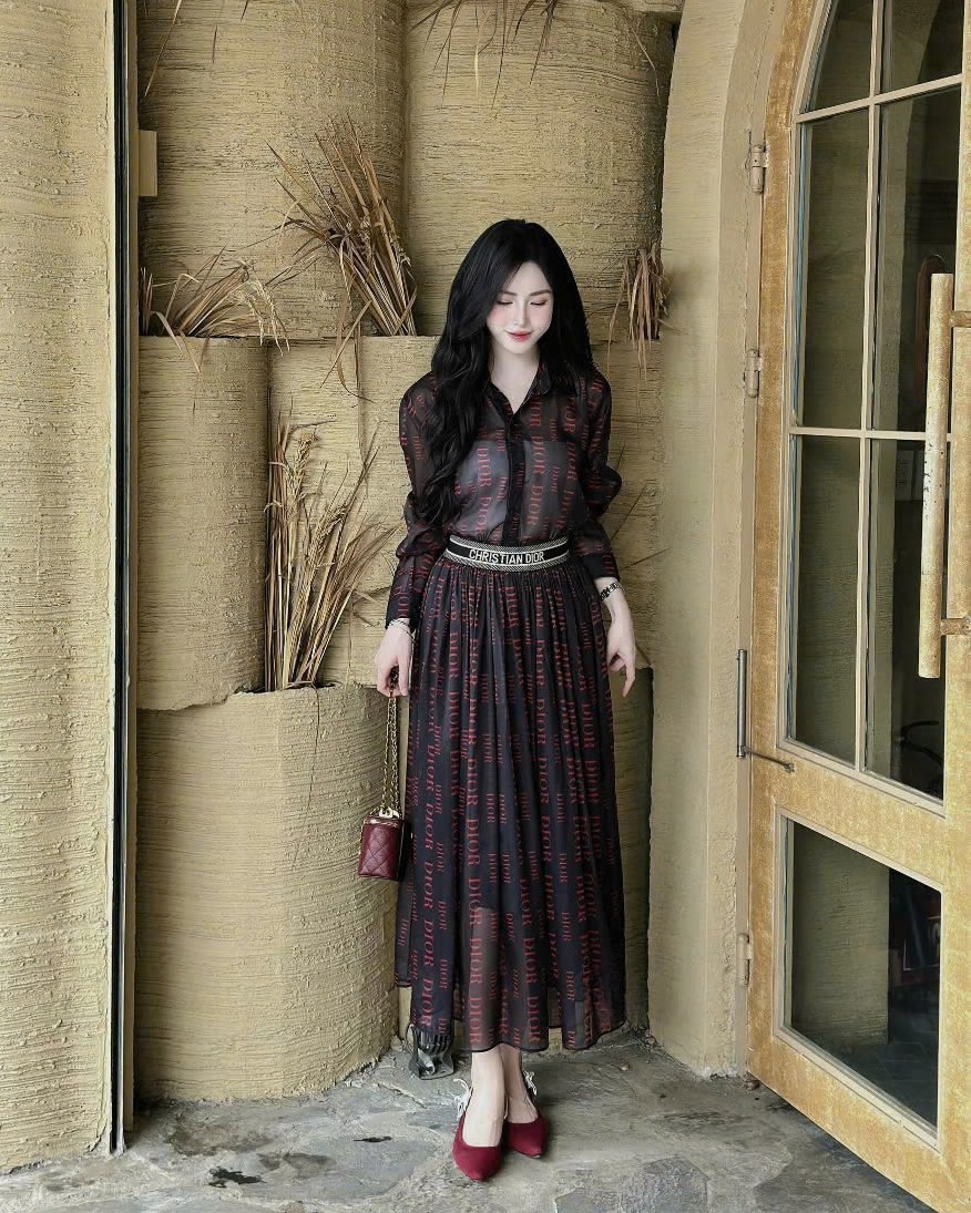 Combo áo sơ mi váy dáng dài lưng thun Dior 1