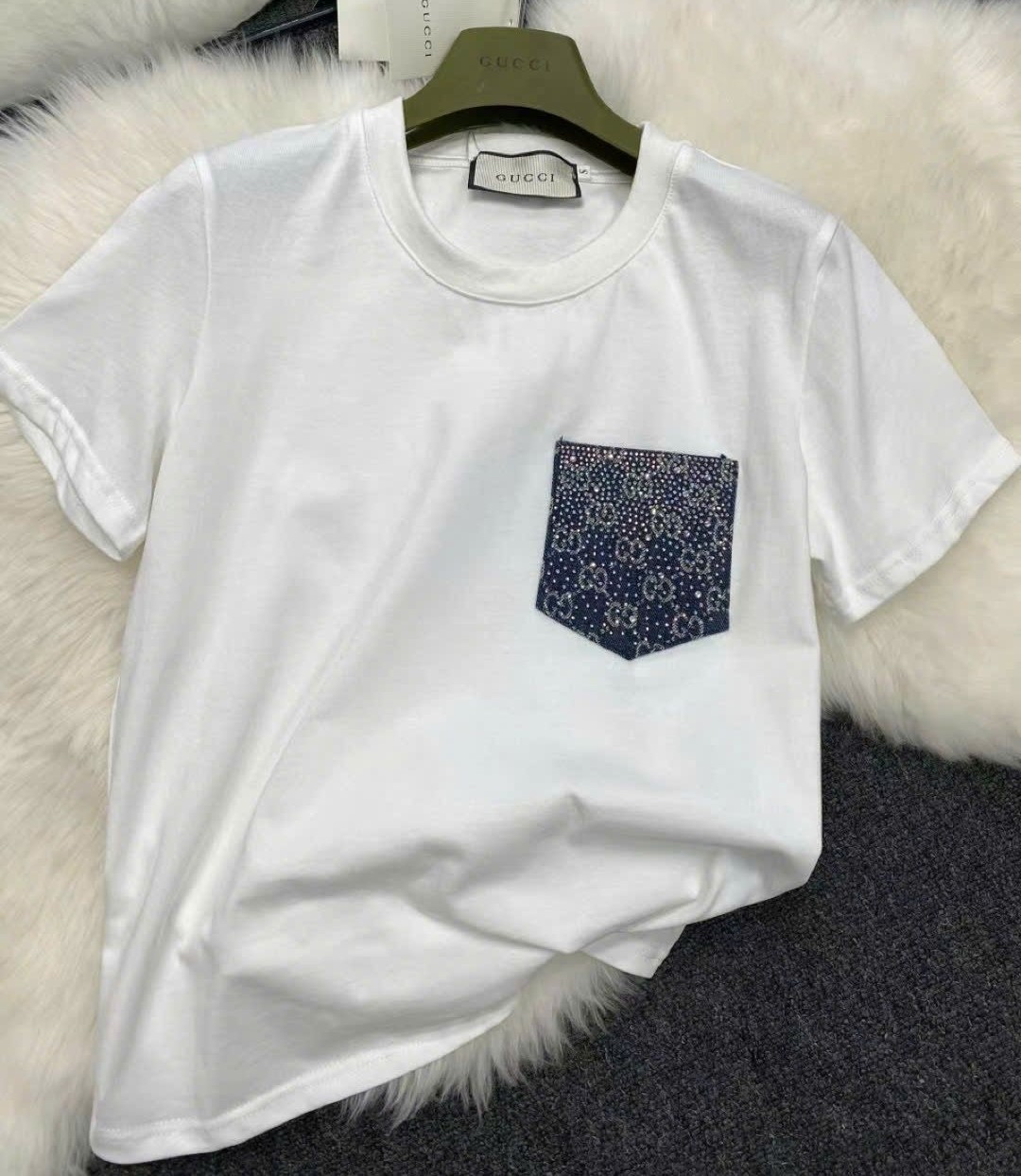 Combo bộ áo thun trắng quần short nữ lưng cao Gucci đính đá 1