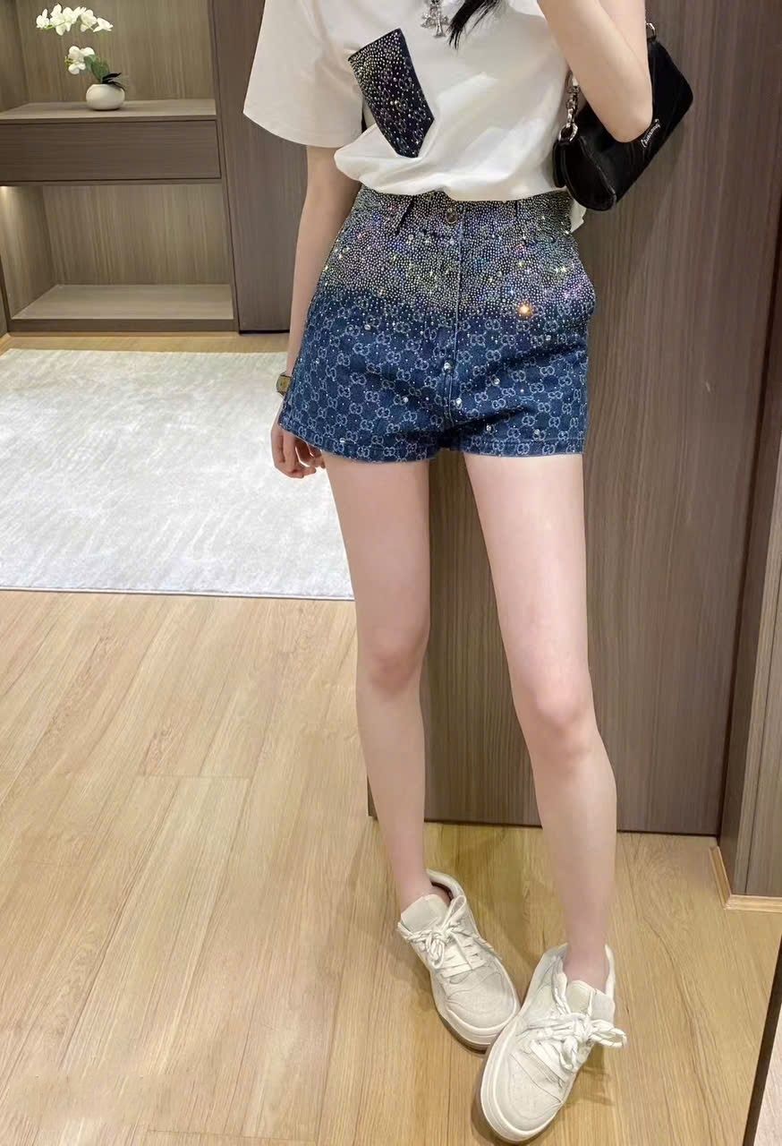 Combo bộ áo thun trắng quần short nữ lưng cao Gucci đính đá 6