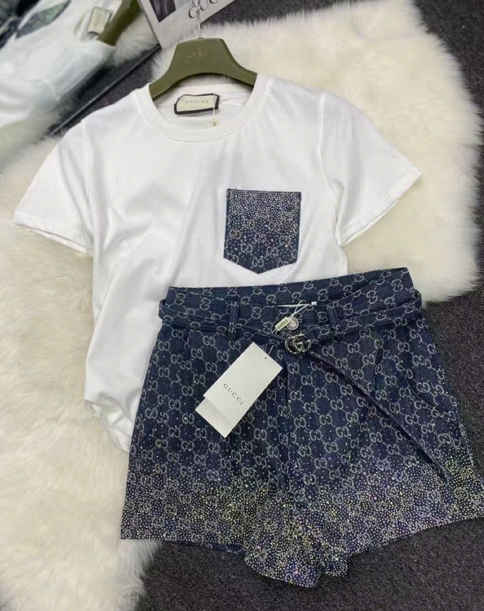 Combo bộ áo thun trắng quần short nữ lưng cao Gucci đính đá 16