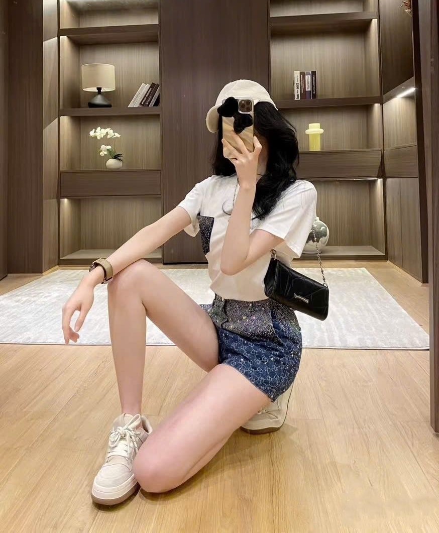 Combo bộ áo thun trắng quần short nữ lưng cao Gucci đính đá 17