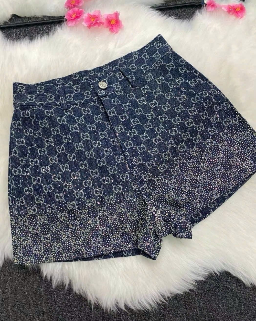 Combo bộ áo thun trắng quần short nữ lưng cao Gucci đính đá 19