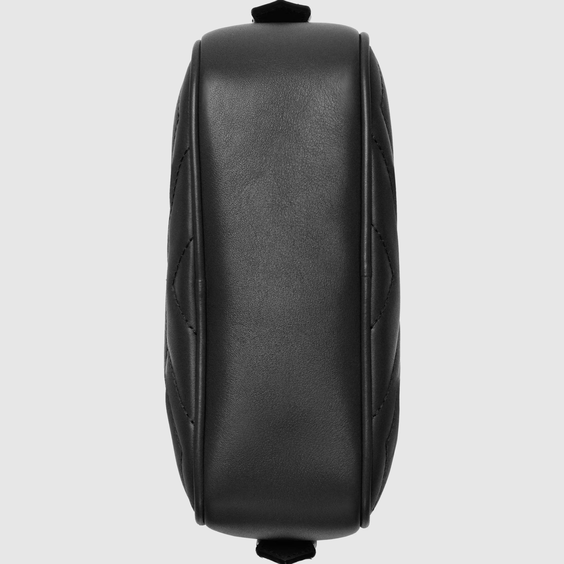Túi đeo chéo Gucci Marmont Mini Shoulder Bag Black Matelassé Chevron Leather With GG On The Back 10