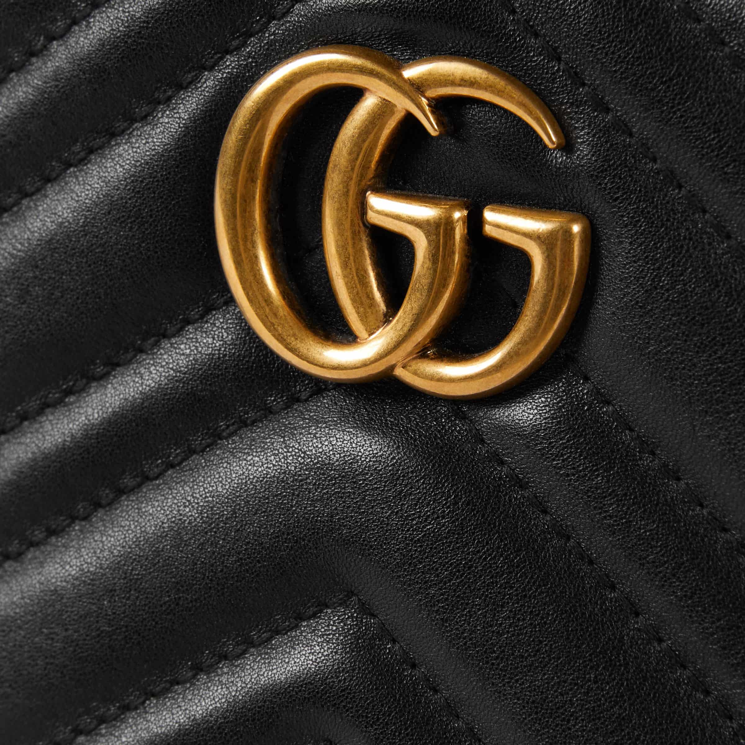 Túi đeo chéo Gucci Marmont Mini Shoulder Bag Black Matelassé Chevron Leather With GG On The Back 19