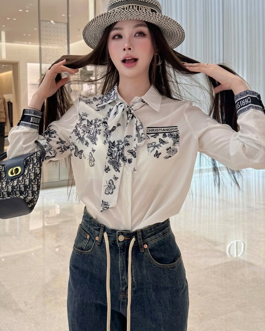 Áo sơ mi trắng tay dài họa tiết hãng cột nơ Dior 2