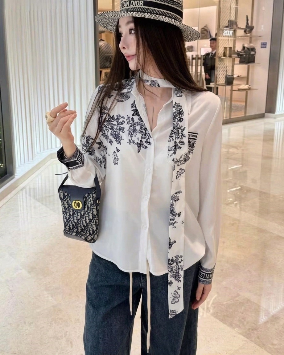Áo sơ mi trắng tay dài họa tiết hãng cột nơ Dior 4