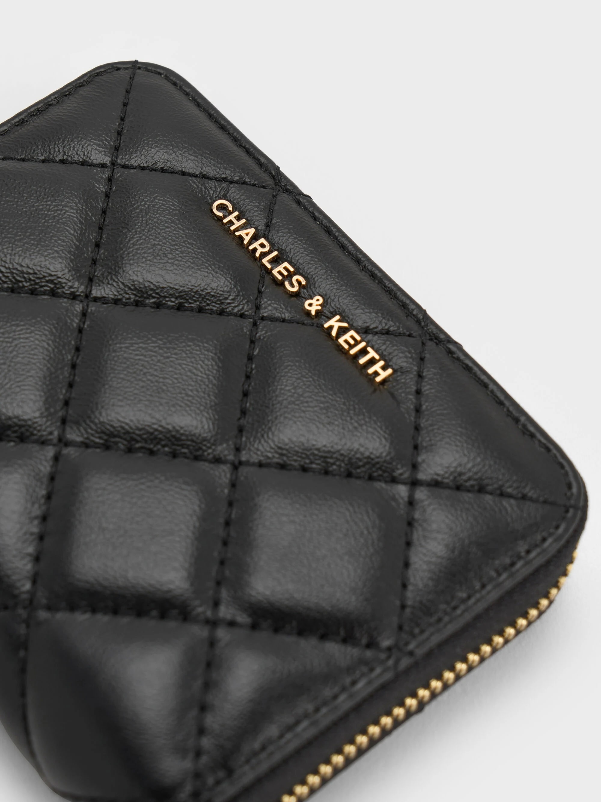 Ví ngắn nữ Charles Keith Alva Quilted Zip Around Wallet CK6-10770678 4