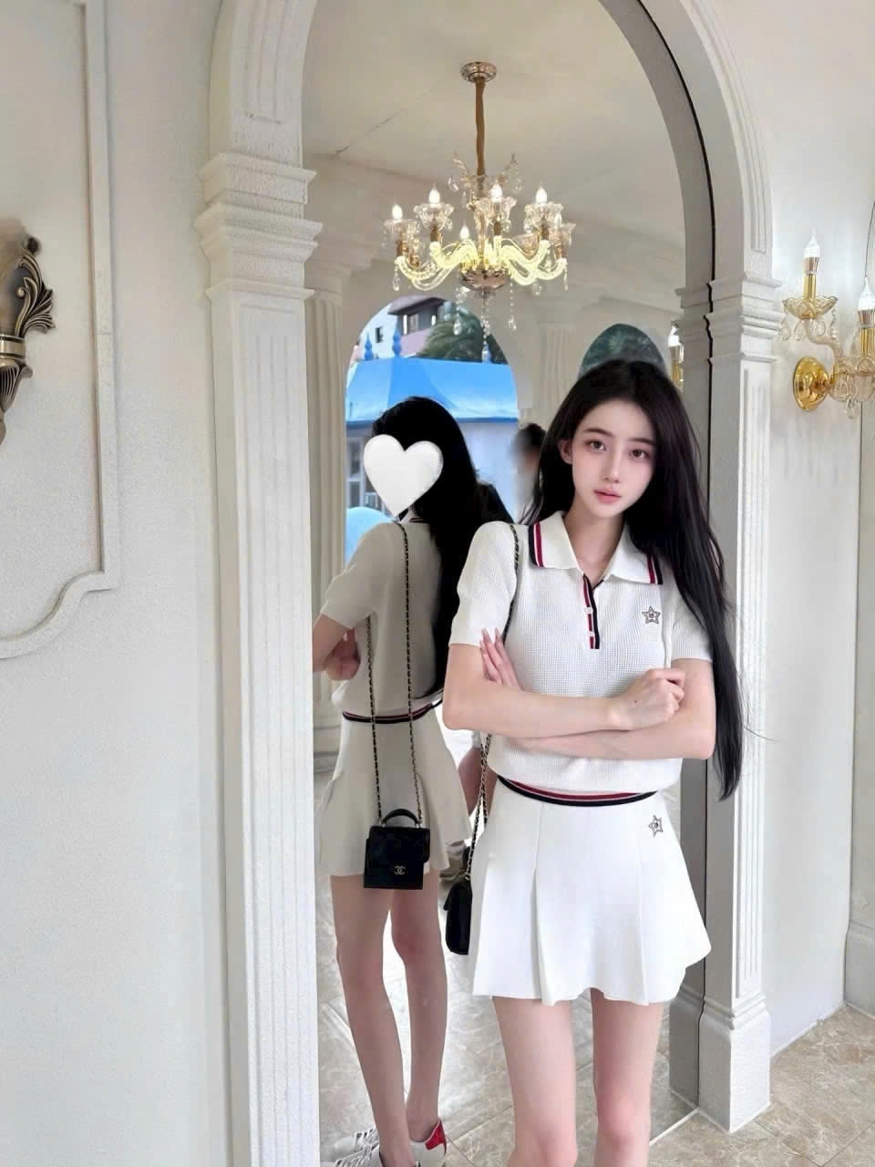 Combo áo thun váy xếp ly xòe màu trắng Dior 2