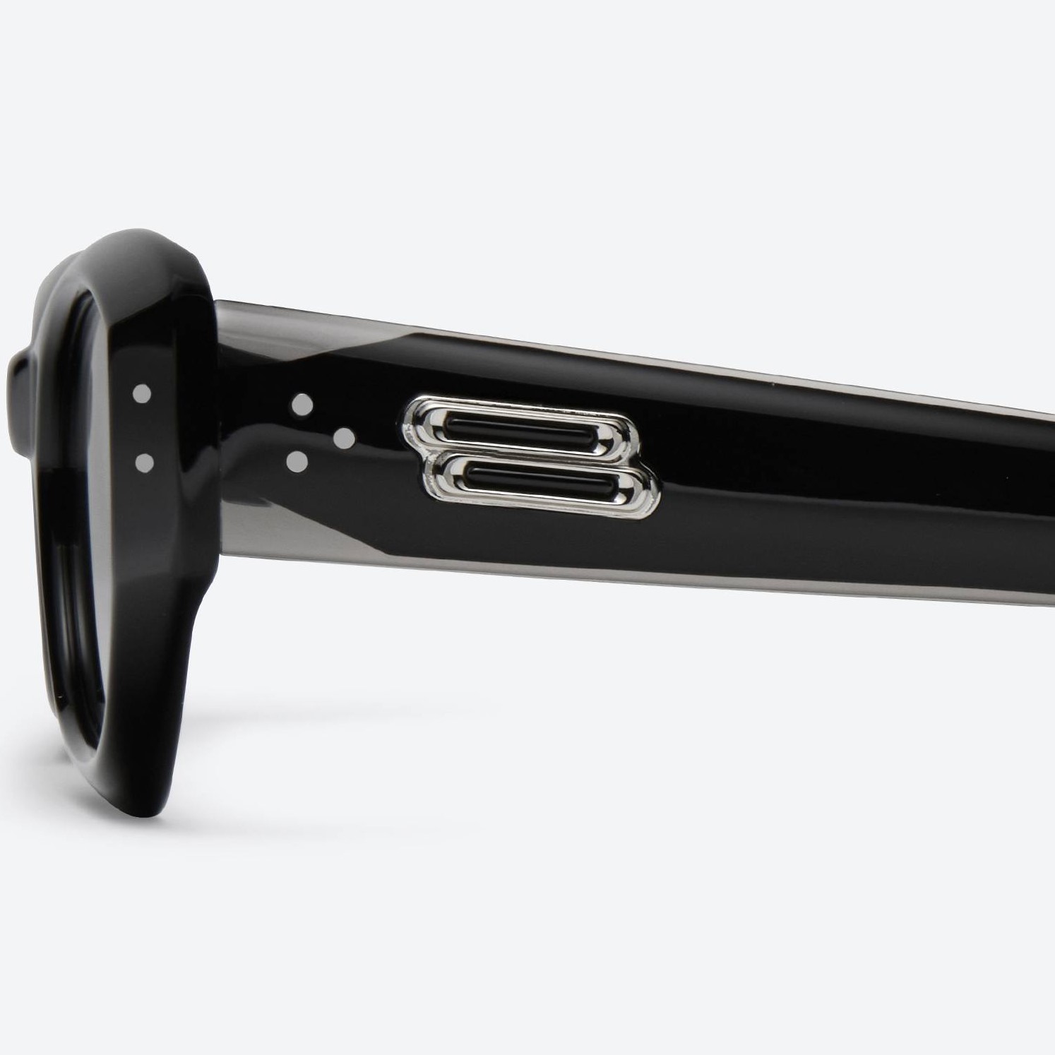 Kính mát Gentle Monster Benven 01 Black Acetate Frame 14
