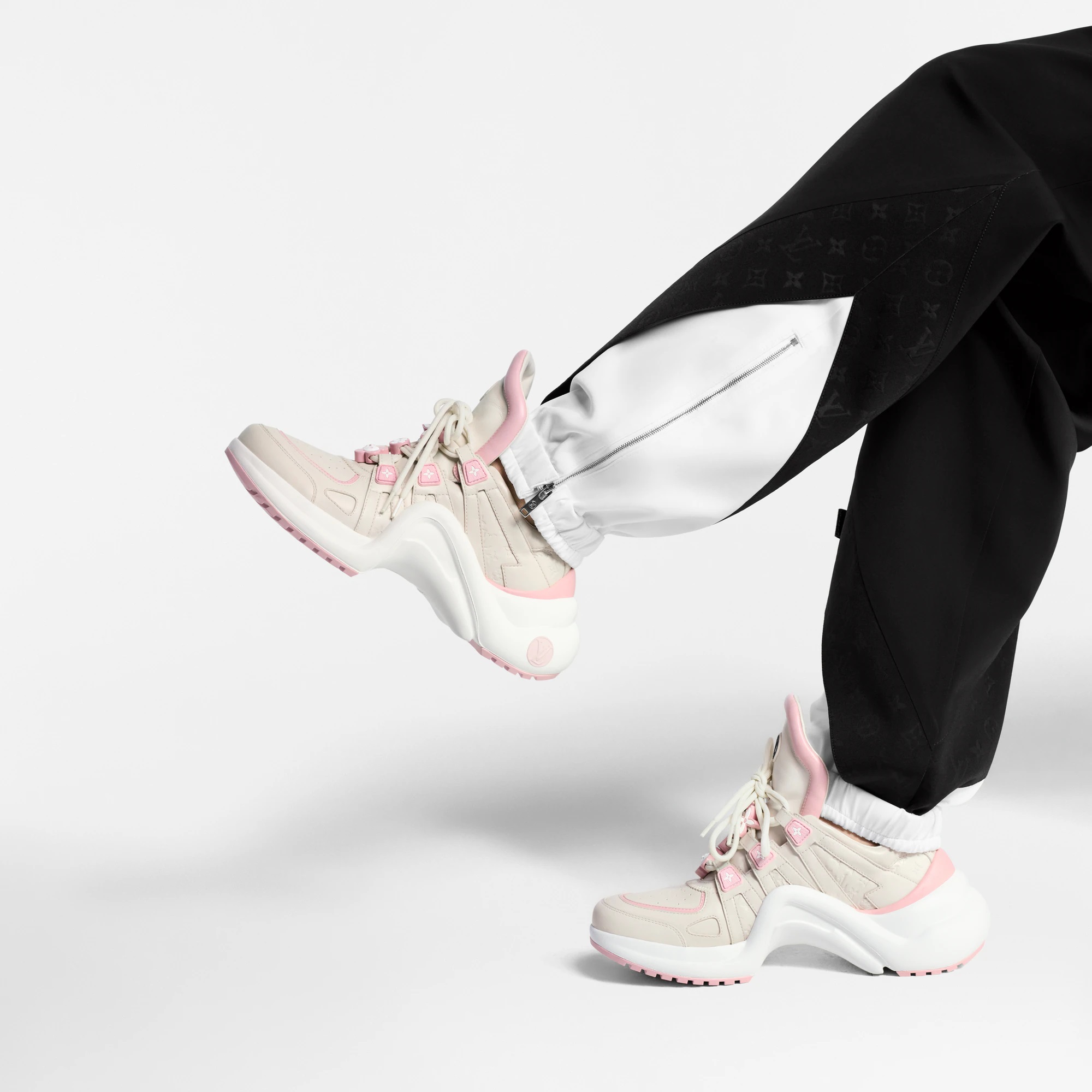 Giày thể thao LV nữ Louis Vuitton Archlight Sneaker Violet Calfskin 1AD291 1