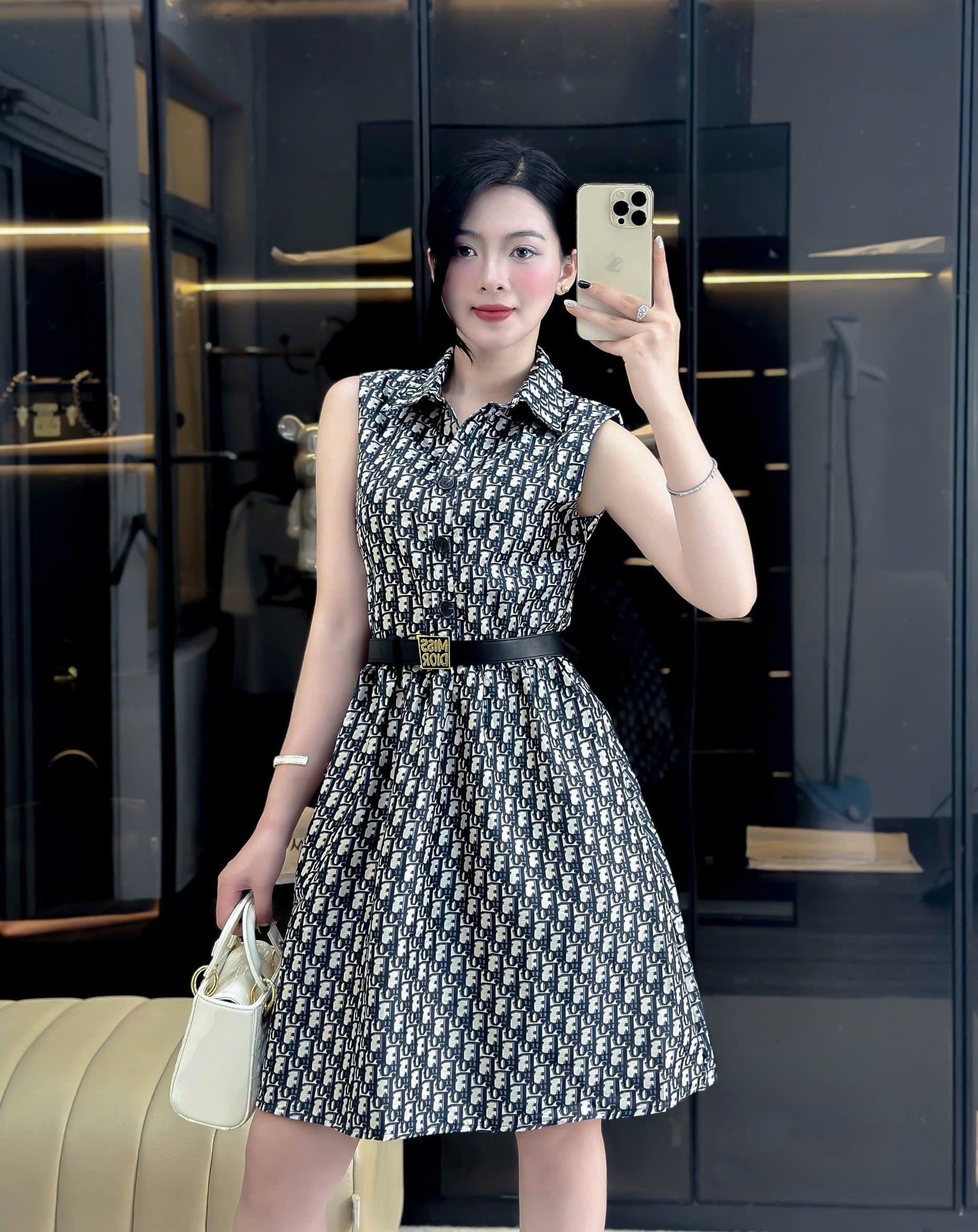 Áo đầm nữ dáng xòe Dior kèm thắt lưng 3
