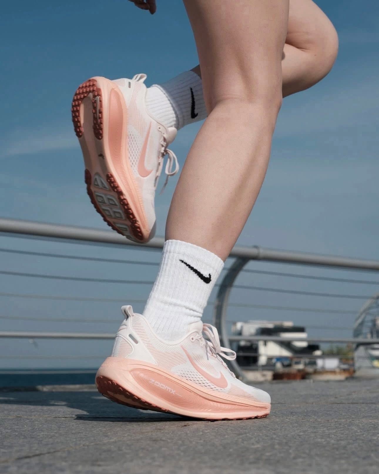 Giày thể thao Nike nữ Vomero 18 Running Shoes Light Soft Pink Madder Root HM6804-601 6