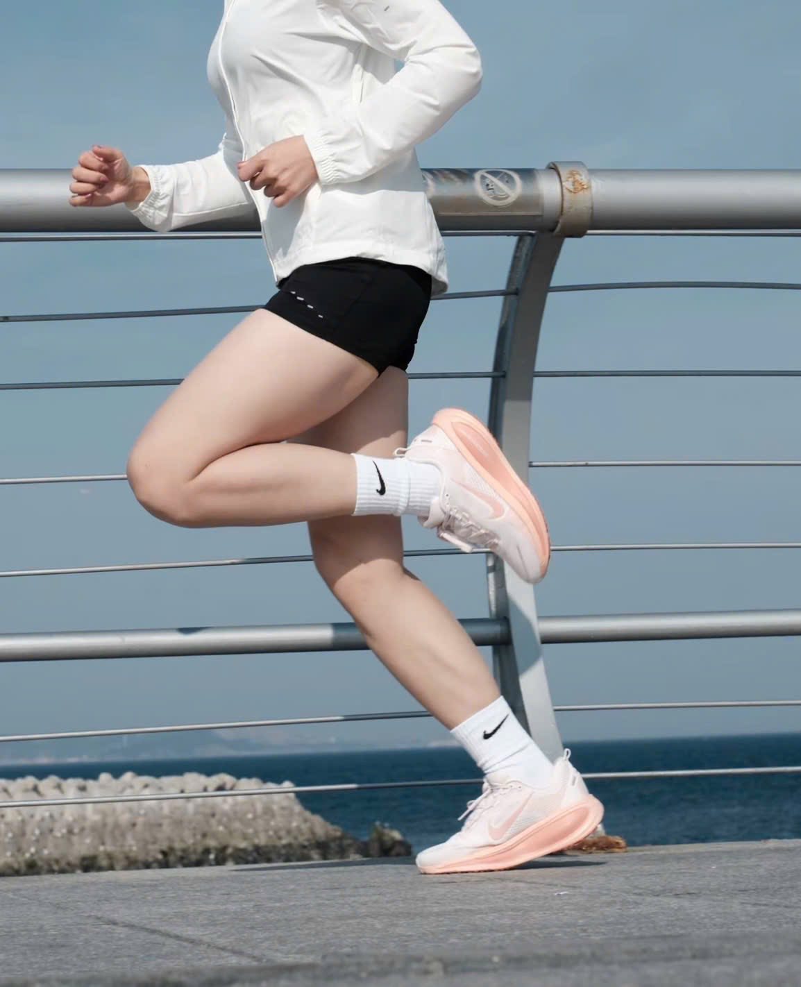 Giày thể thao Nike nữ Vomero 18 Running Shoes Light Soft Pink Madder Root HM6804-601 14