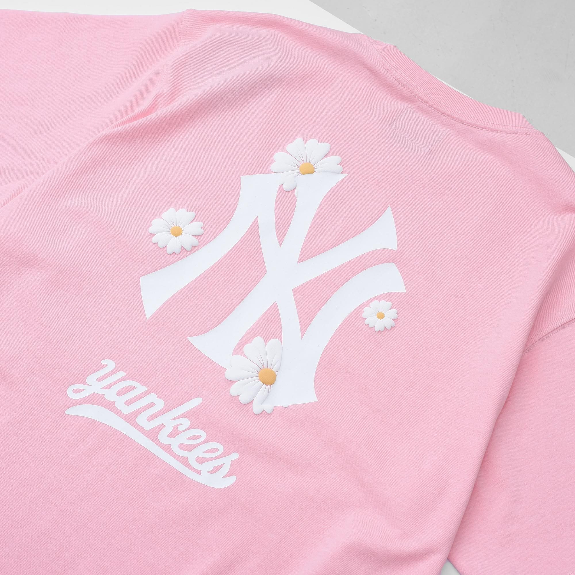 Áo thun nữ New Era New York Yankees Flowers T-shirt Pink 3