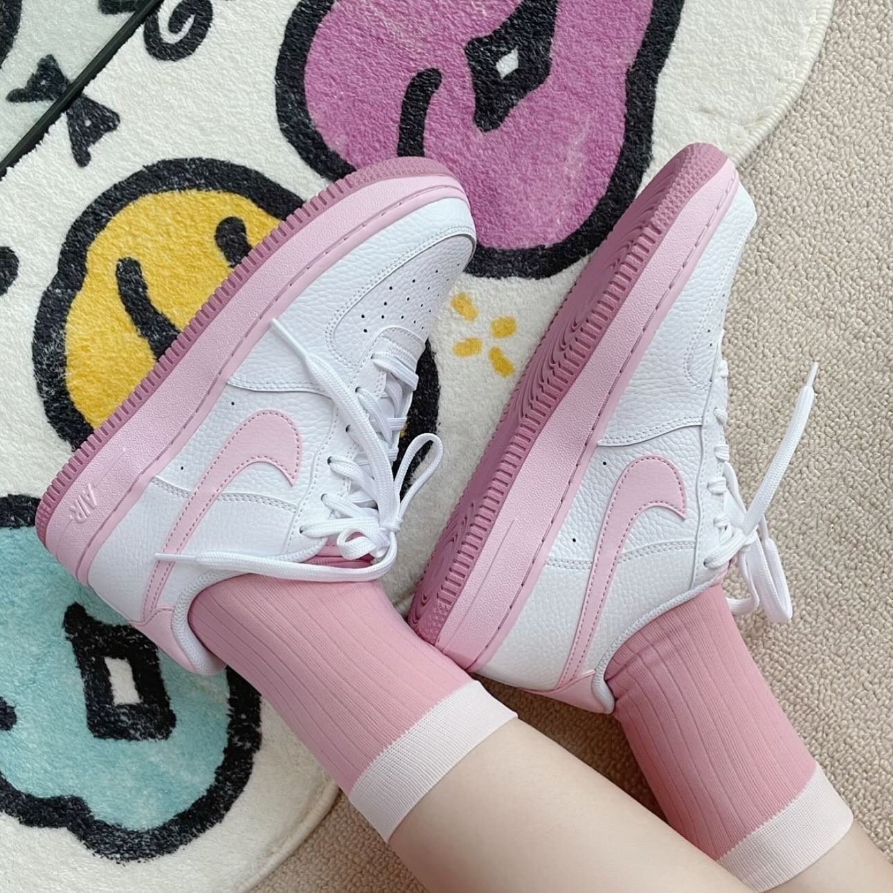 Giày thể thao Nike nữ Air Force 1 GS White Pink Foam CT3839-107 4