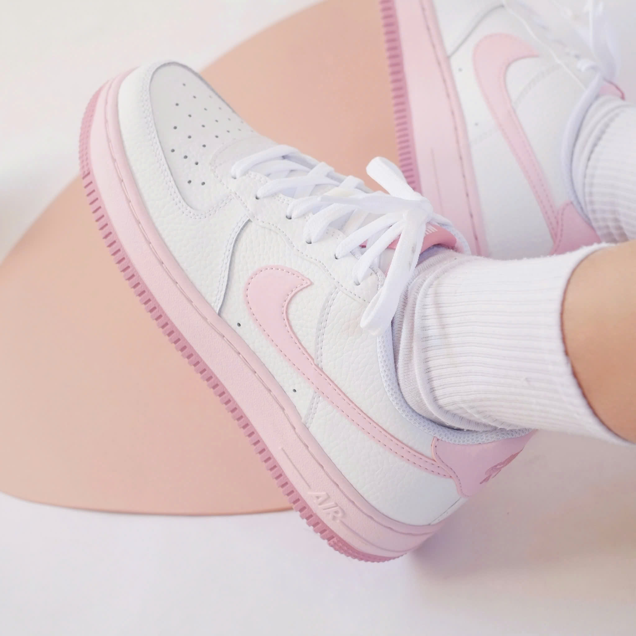 Giày thể thao Nike nữ Air Force 1 GS White Pink Foam CT3839-107 9