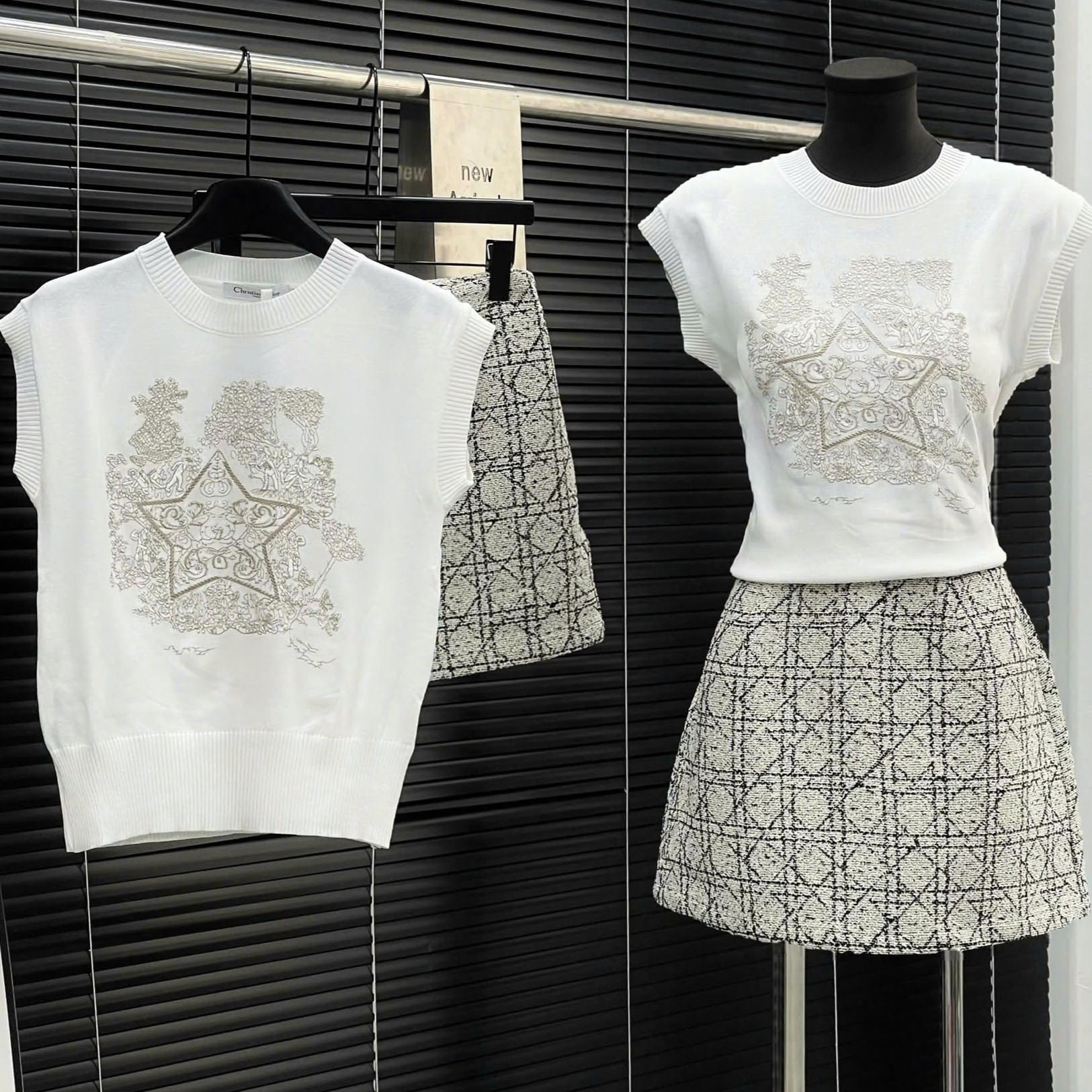 Combo áo thun trắng họa tiết váy ngắn ôm kem sọc Dior 4