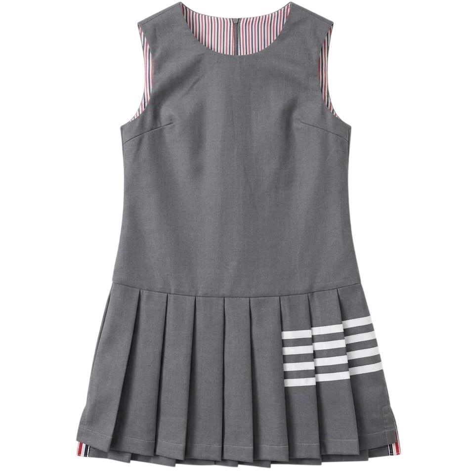 Áo đầm xám sát nách dáng xếp ly Thom Browne 1