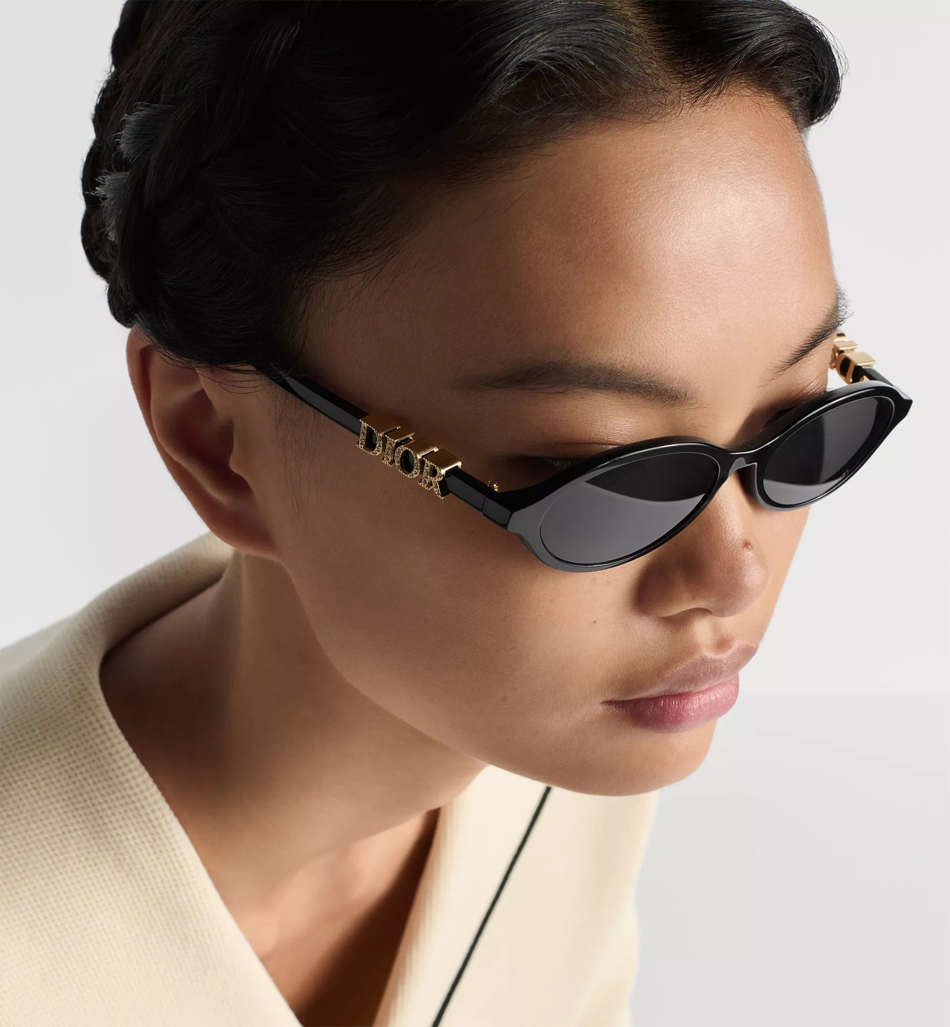 Mắt kính đen DiorTreasure R1I Black Oval Sunglasses 8