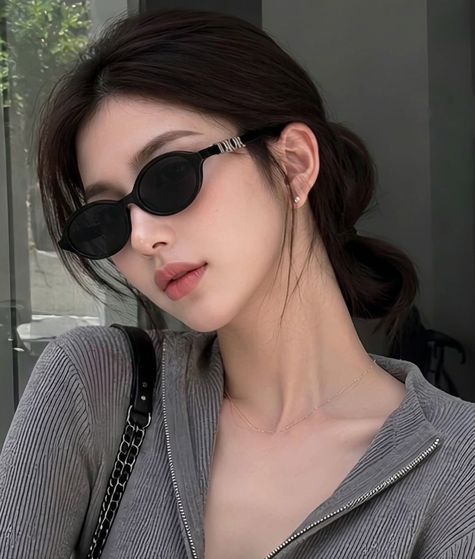 Mắt kính đen DiorTreasure R1I Black Oval Sunglasses 10
