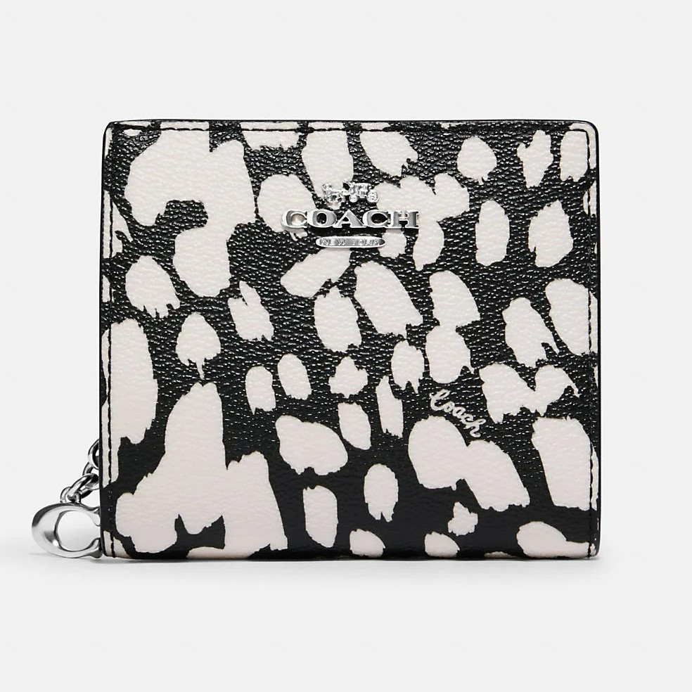 VÍ NGẮN CẦM TAY NỮ COACH SNAP WALLET WITH SPOTTED ANIMAL PRINT 2
