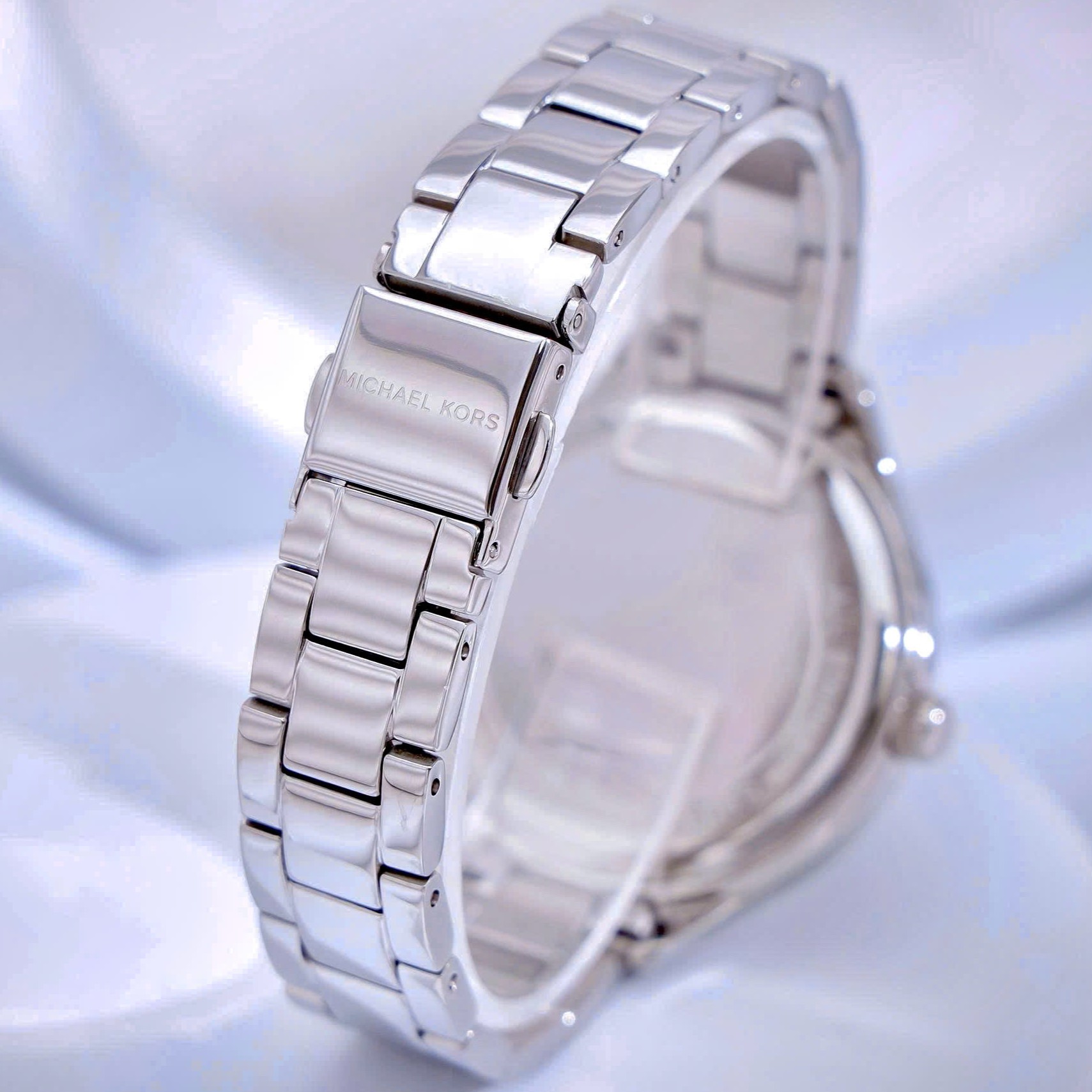 Đồng hồ đeo tay nữ MK Michael Kors Aspyn Watch In Your Paved Silver Tone MKO1108 1