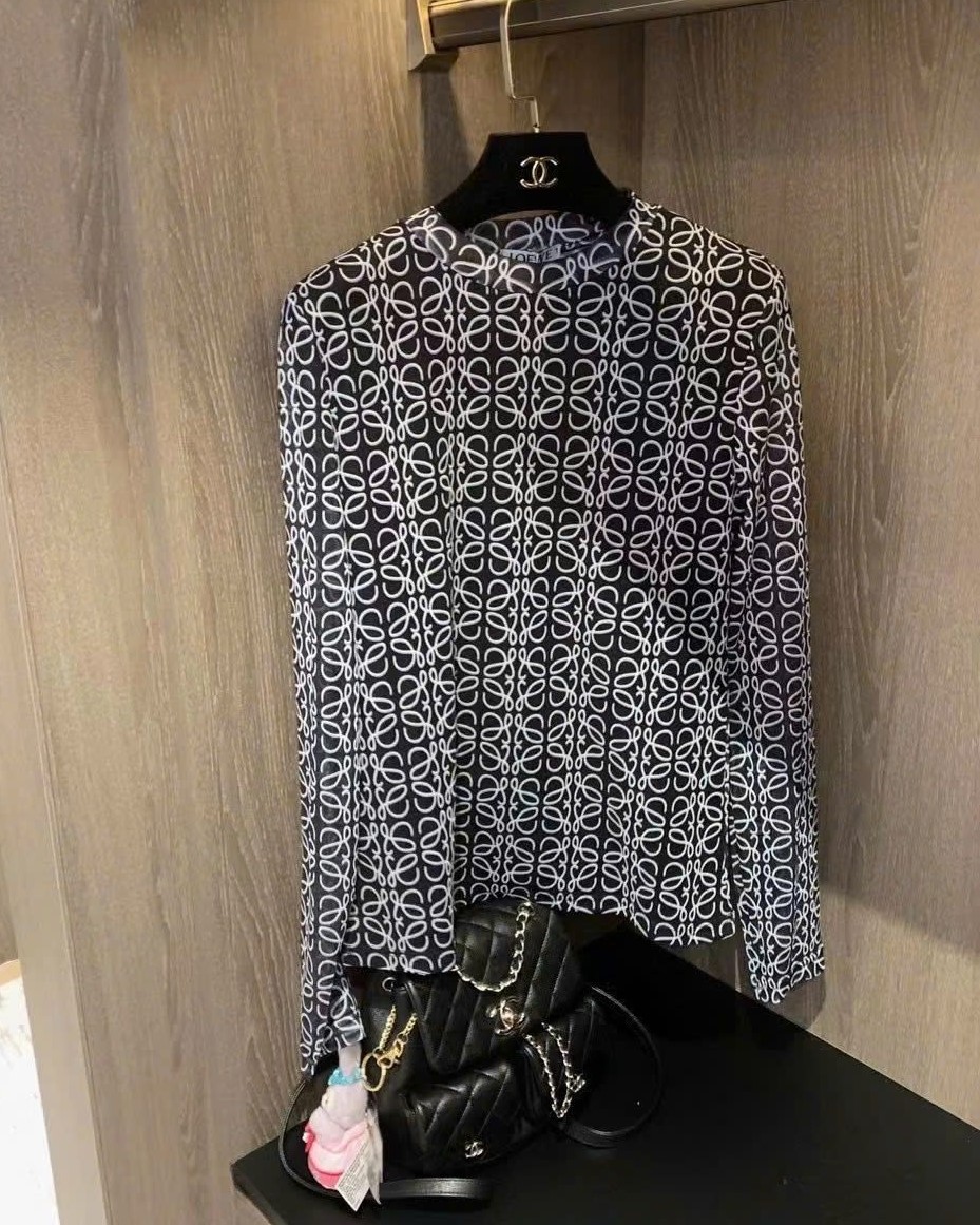Áo dài tay cổ tròn thời trang Loewe 6
