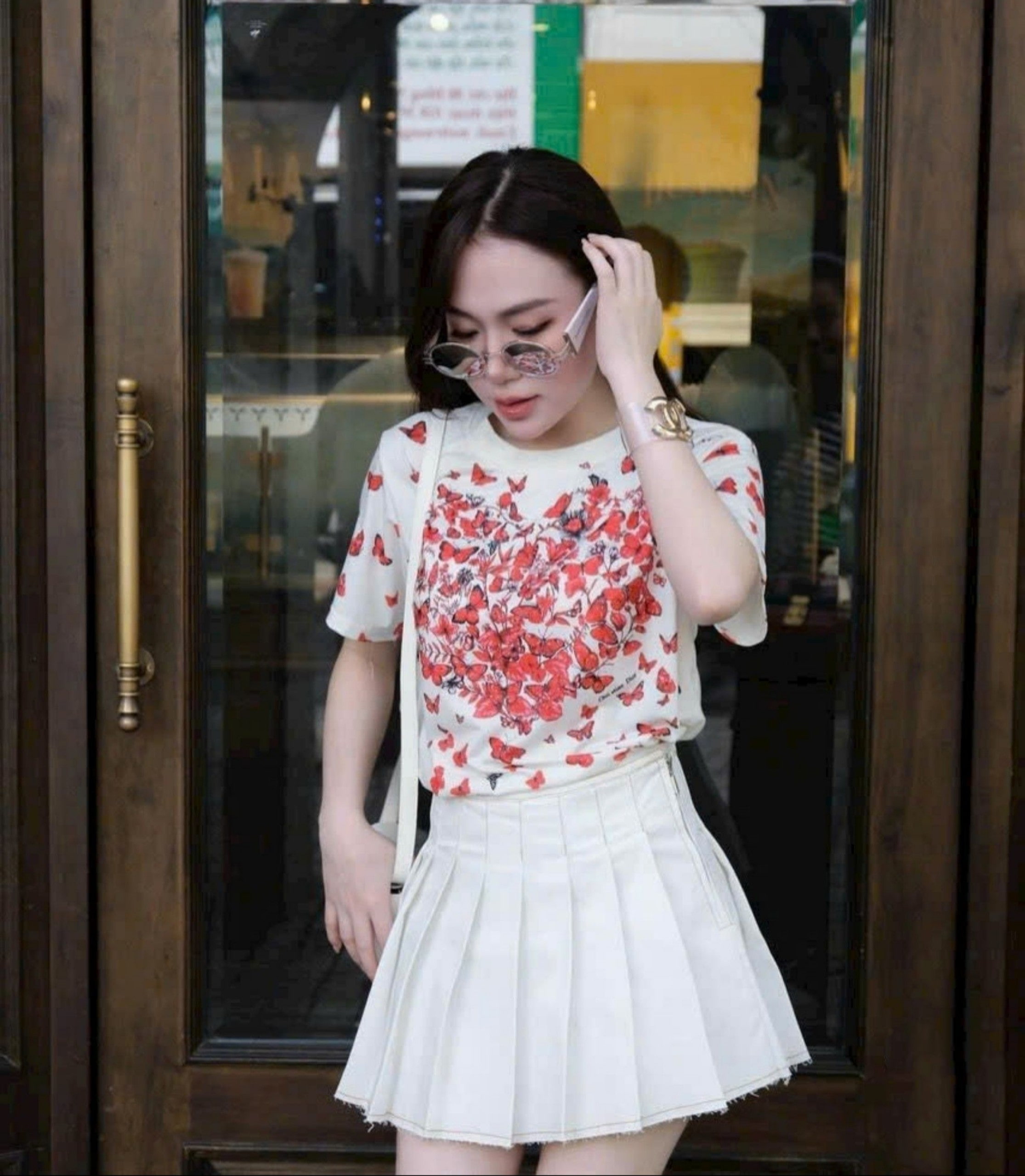 Áo thun nữ Dior White Cotton T-shirt With Red Design 12