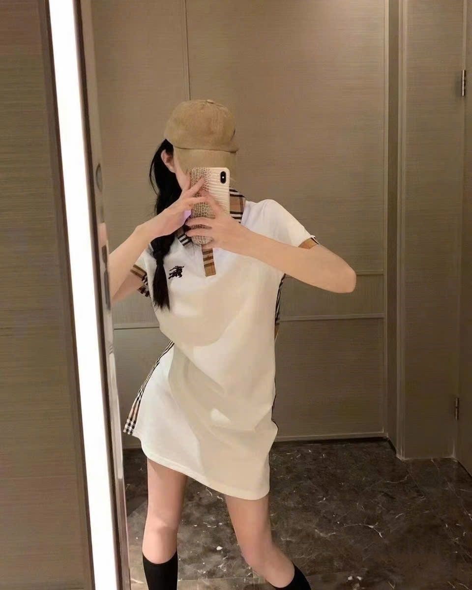 Đầm suông nữ thun tay ngắn cổ polo phối họa tiết hãng Burberry 4