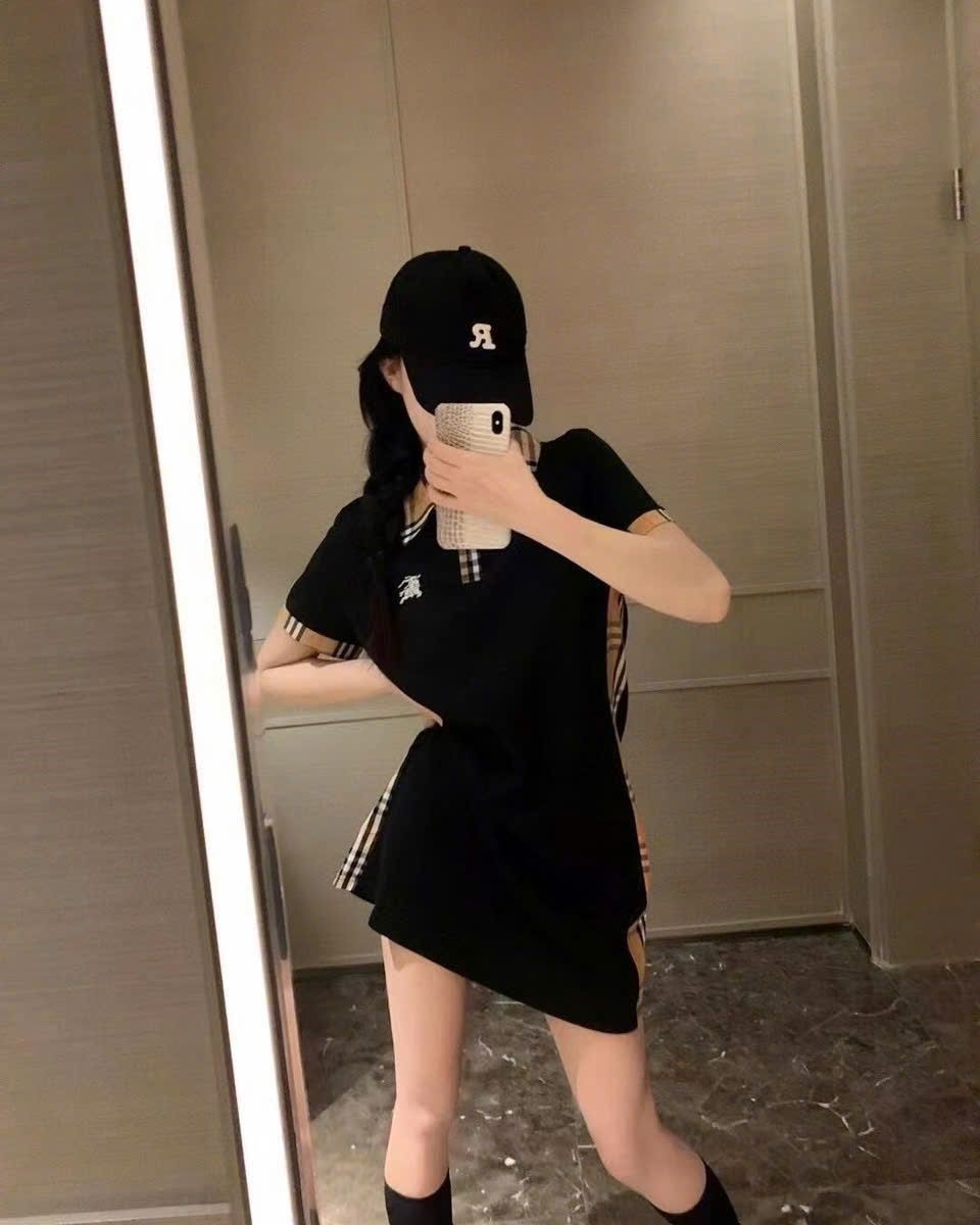 Đầm suông nữ thun tay ngắn cổ polo phối họa tiết hãng Burberry 8