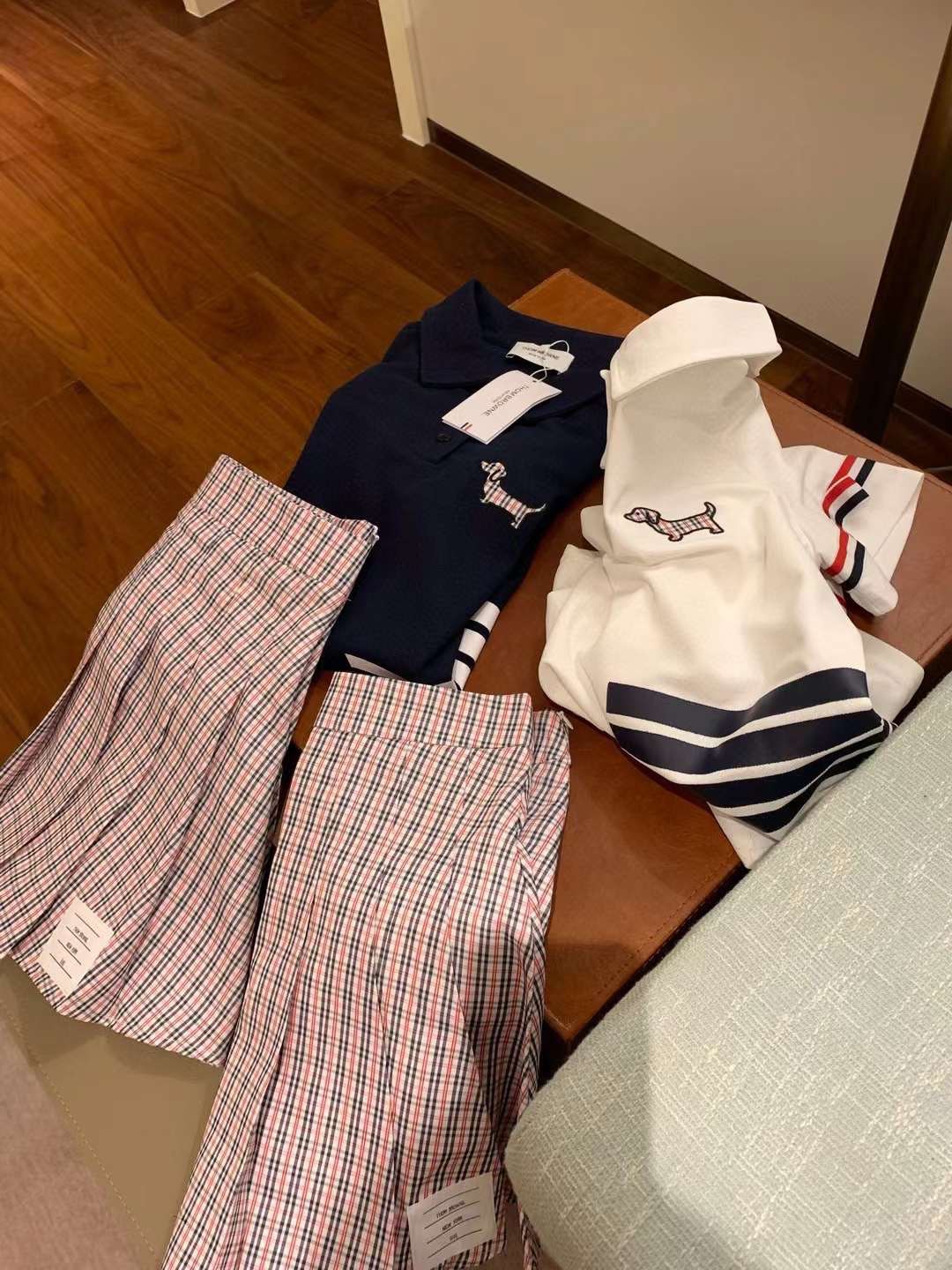 SET ÁO THUN NỮ POLO VÀ VÁY NGẮN THOM BROWNE 14