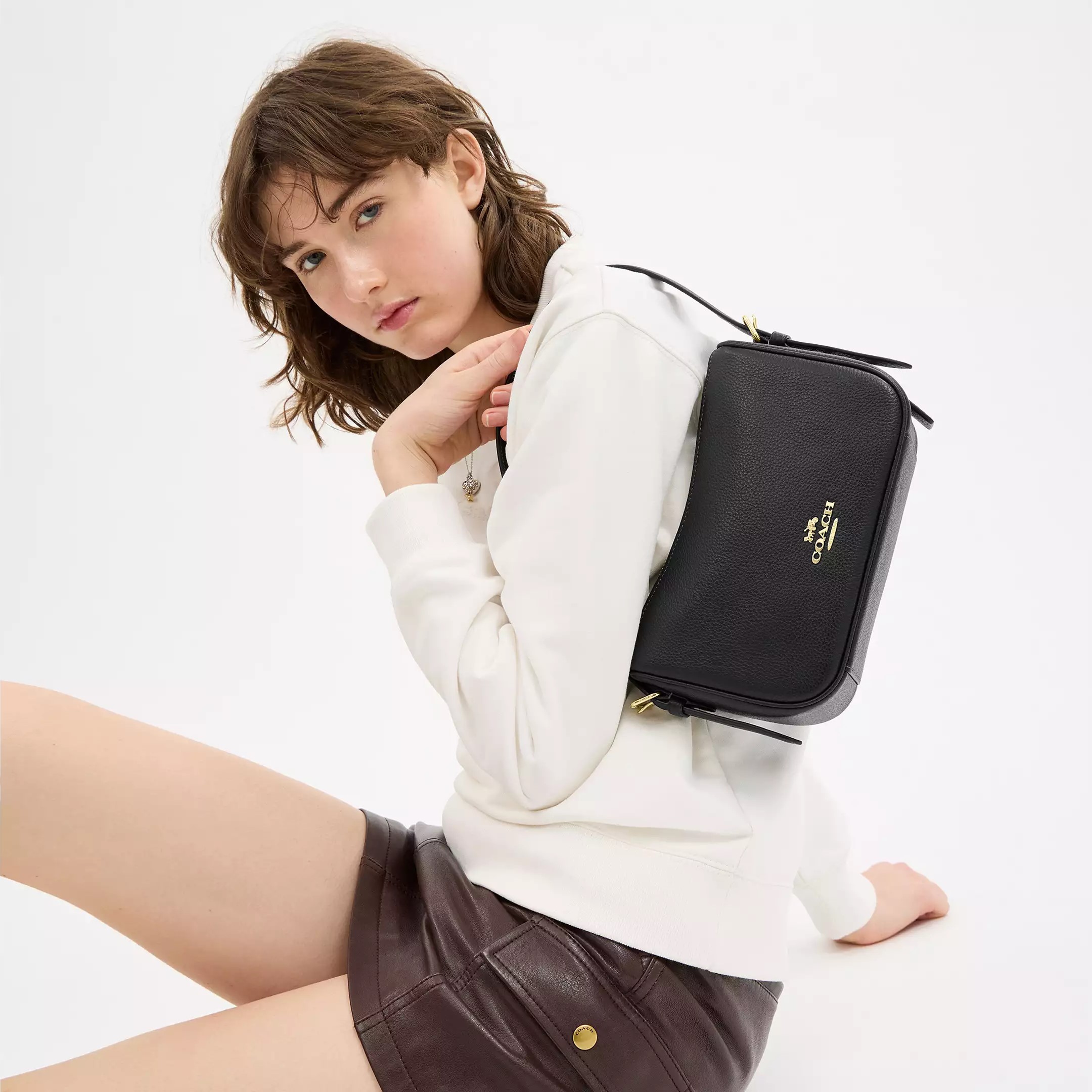 Túi đeo chéo Coach Kailey Shoulder Bag Black CY707 7