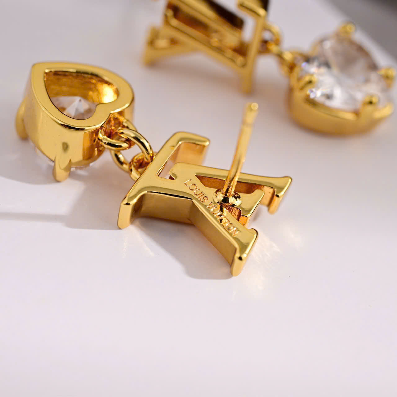 Hoa tai LV Iconic Heart Earrings LV Initials and Heart Charms 2