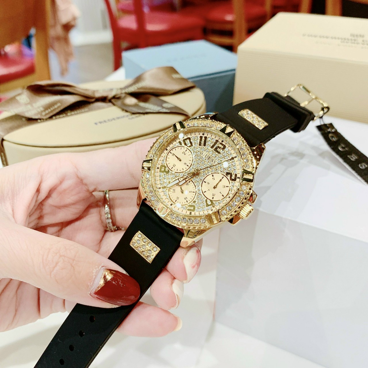 ĐỒNG HỒ GUESS DÂY SILICON UNISEX 5