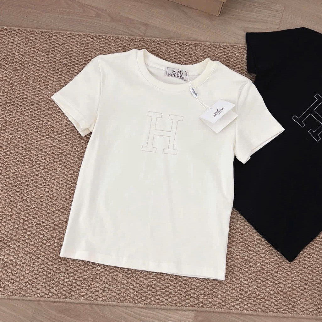 Áo thun tay ngắn cổ tròn trắng Herme 1