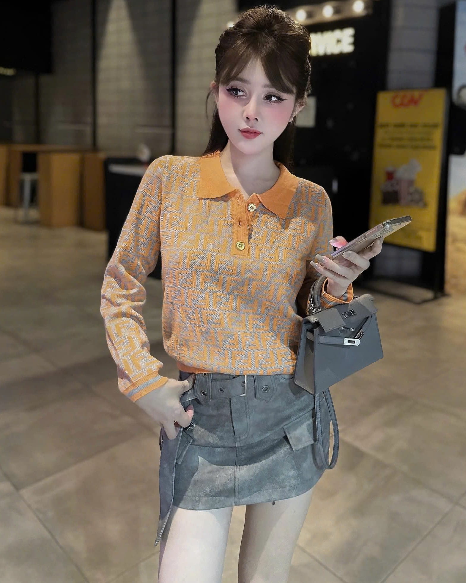 Áo len nữ tay dài cổ polo Fendi 3